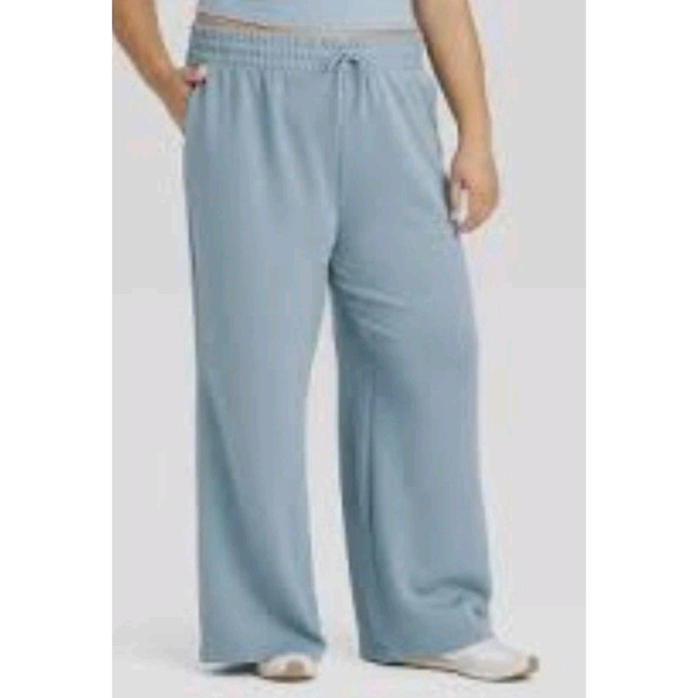 Women'sā Airy Sleek High-Rise Rib Wide Leg Sweatpants 4X- All In Motion